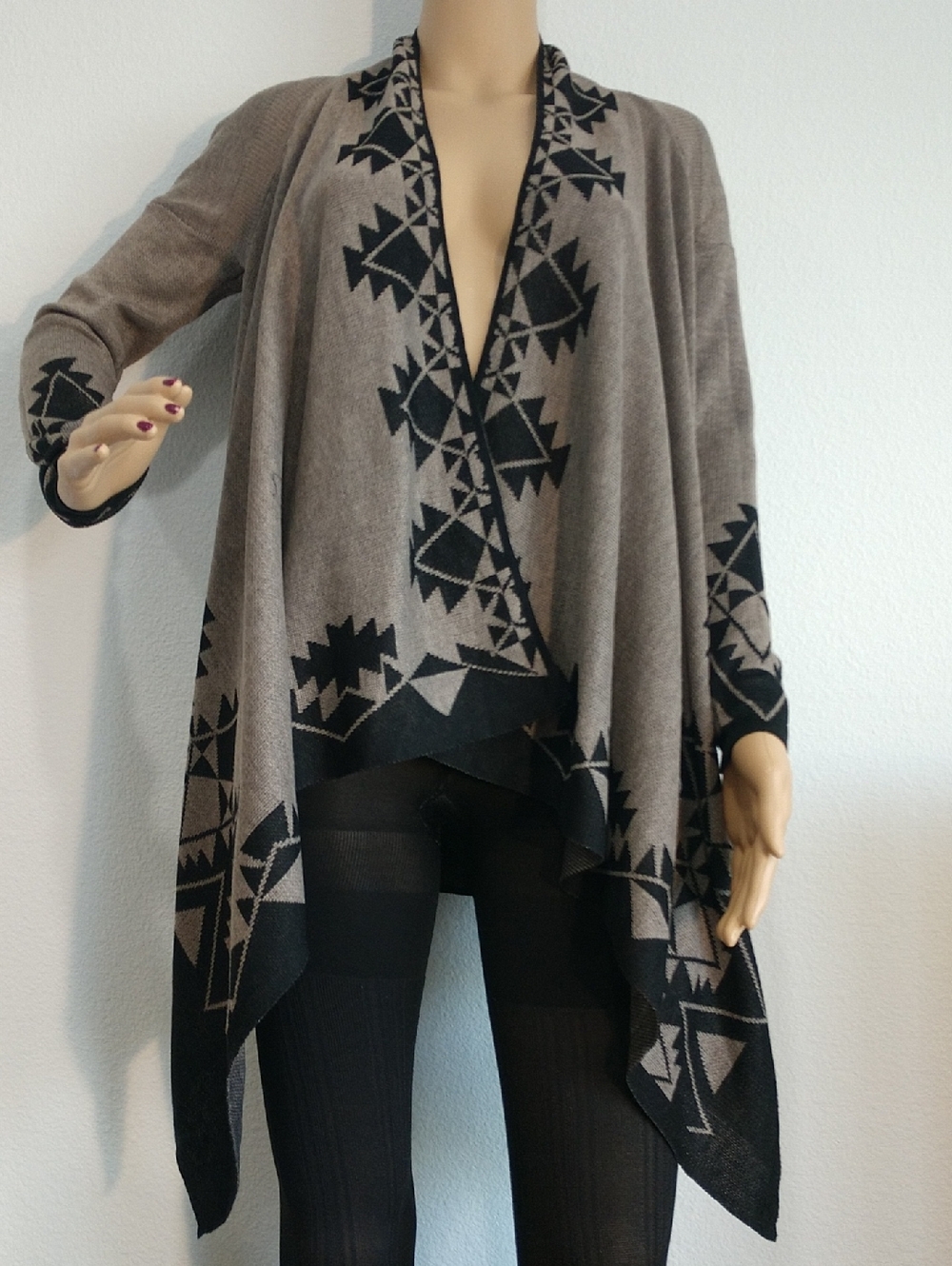 Open-Front Gray & Black Aztec Drape Cardigan